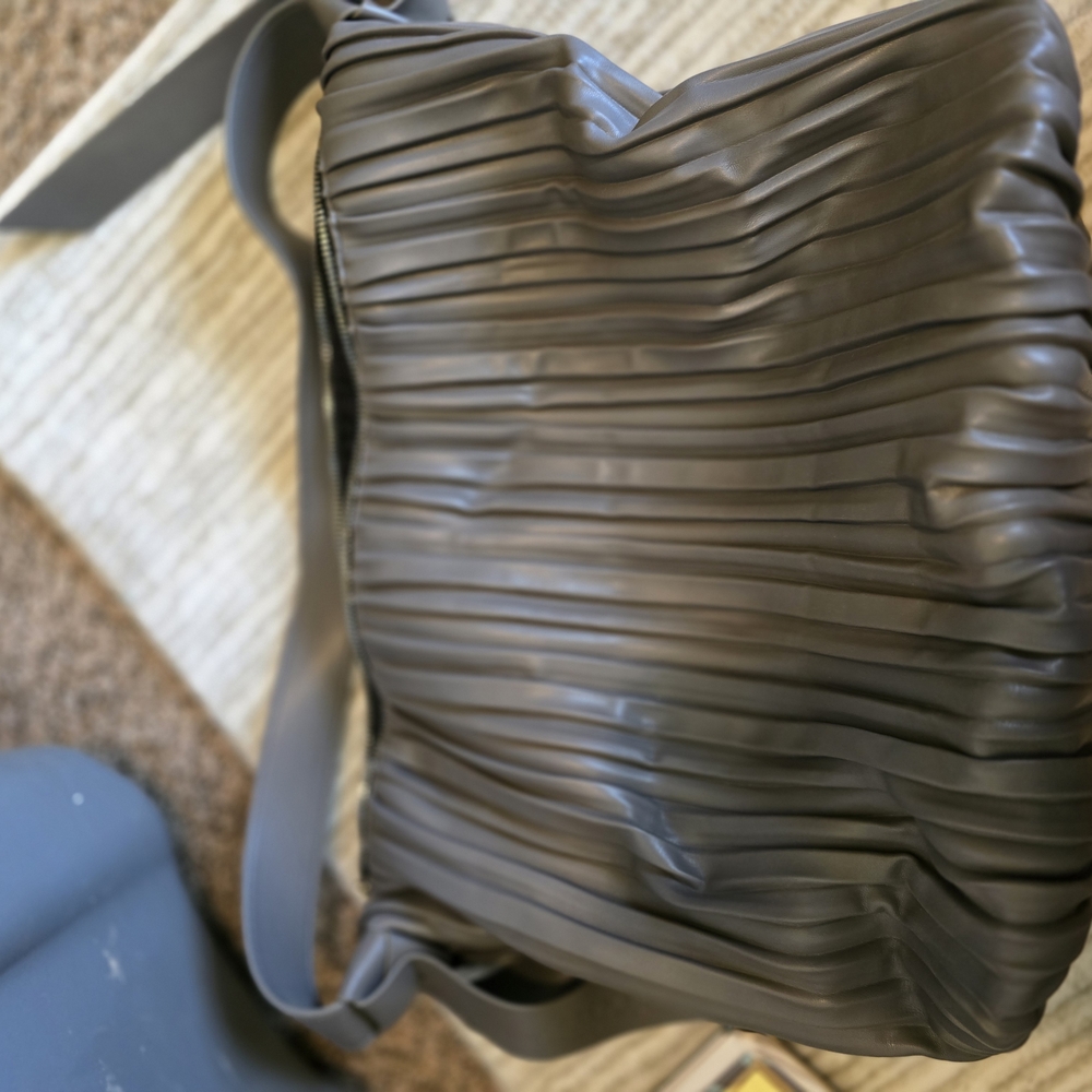 Paparazzi Black Pleated Shoulder Bag